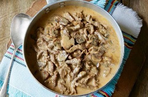 Рецепт бефстроганов из свинины со сметаной