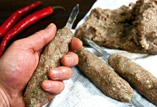 Рецепт люля кебаб из говядины на шампурах
