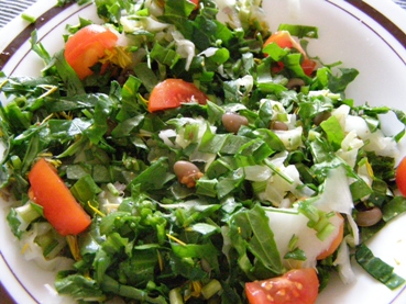 Салат из листьев одуванчика рецепт