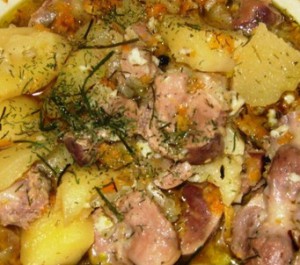 Желудки куриные рецепт тушеные в сметане с картошкой